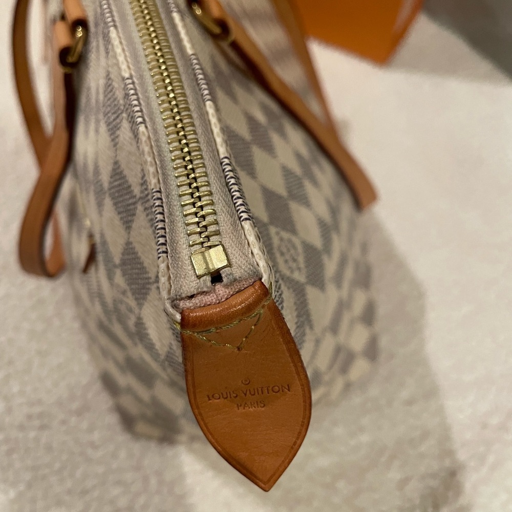 Louis Vuitton Iena MM in Damier Azur - Picture 5 of 15